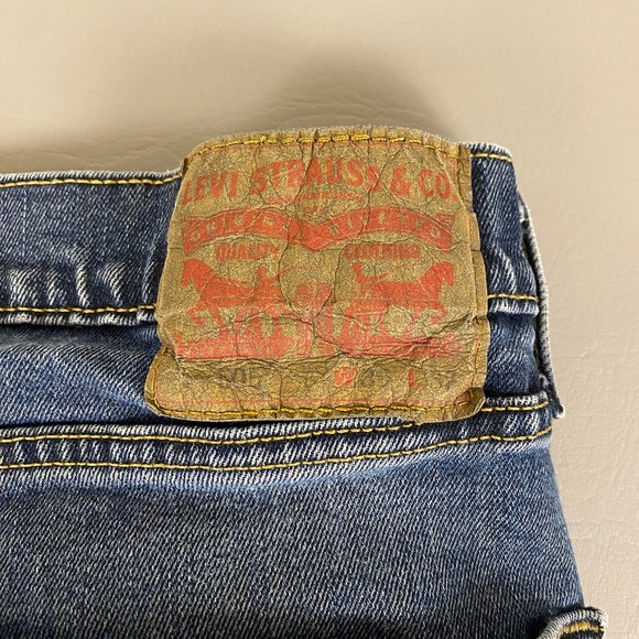 Levi's 550 Relaxed Fit Jeans Men's Size 36x32 Blue Medium Wash Denim Pants - Picture 7 of 16